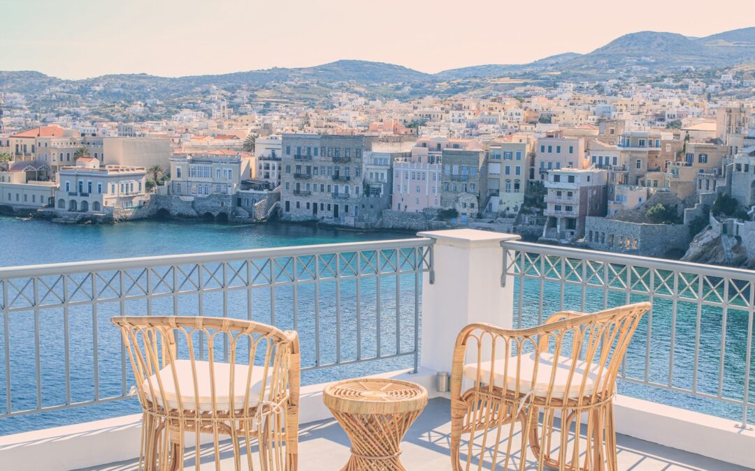 Στην οικογένεια του Visit.Syros και οι Suites Pafsilipon.