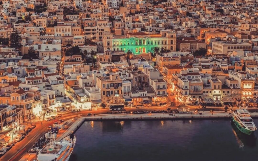 Το Visit.Syros Nightlife σας ταξιδεύει στην νυχτερινή ζωή της Σύρου.